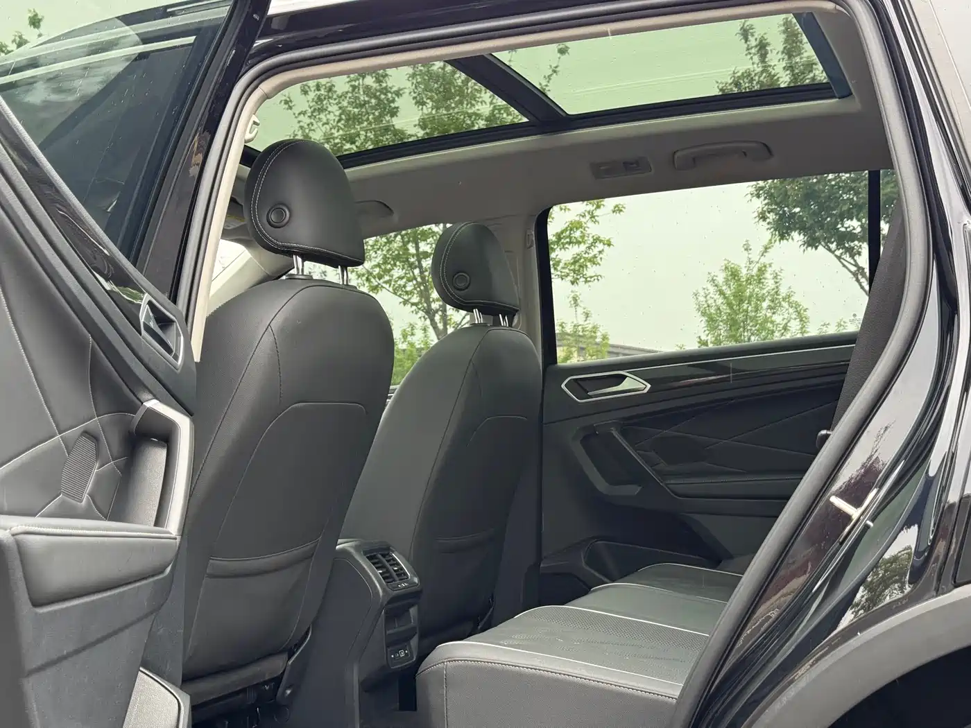 Volkswagen Tiguan L 2023 280TSI 2WD Trend Limited Edition фото 7