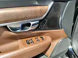 Фото 15 - Volvo S90