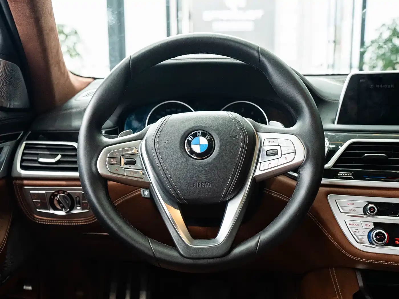 BMW 7 Series 2018 750Li xDrive M Sport Package фото 13