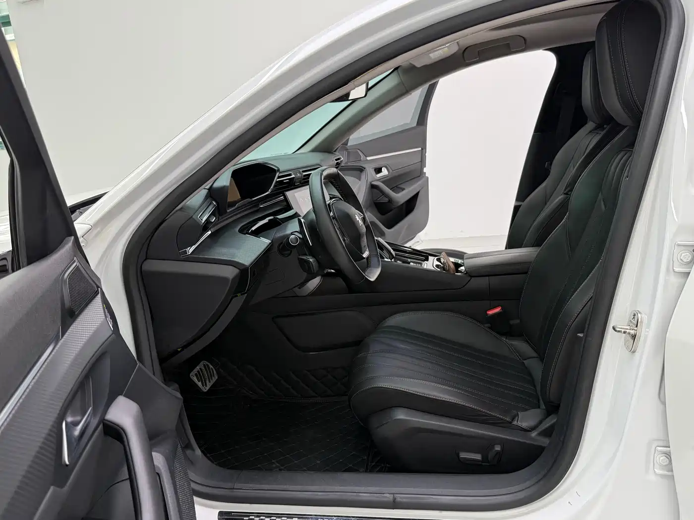 Peugeot 508 2019 508L 400THP PureTech Driving Control Edition China VI фото 14