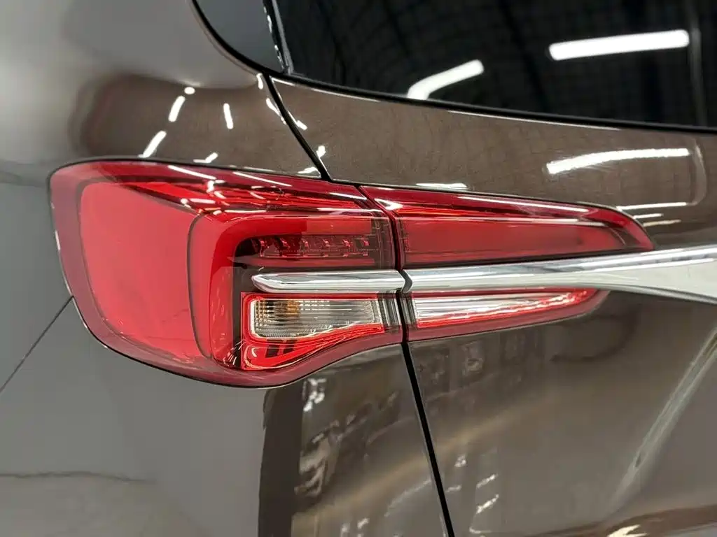 Фото 8 - Buick Envision Plus