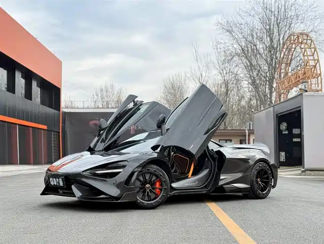 MCLAREN 720S