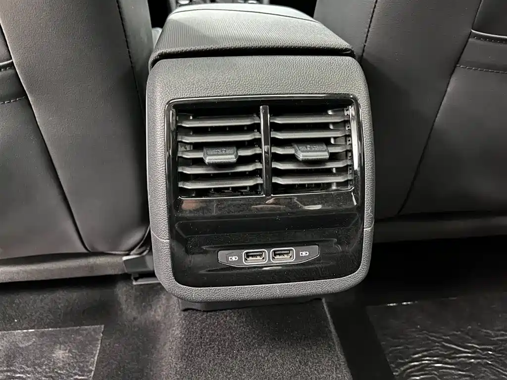 Volkswagen Sagitar 2023 Model Year 200TSI DSG Surpass Edition фото 15