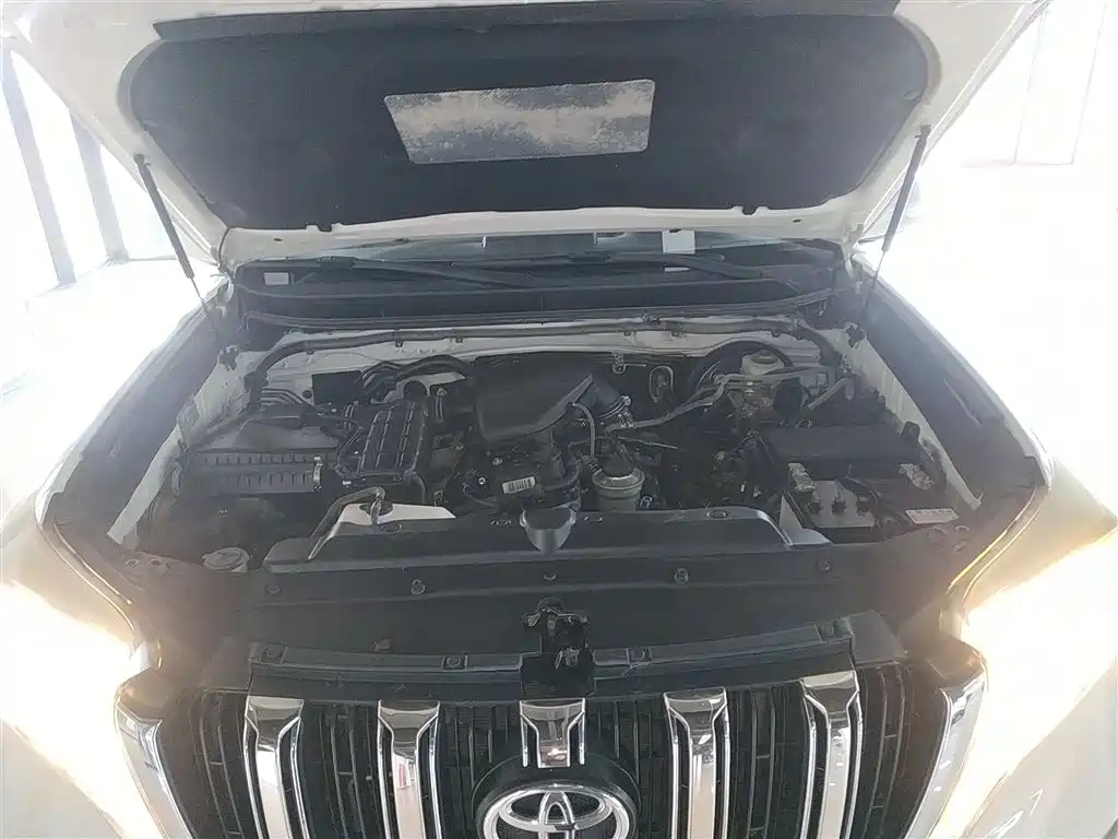 Toyota Prado 2016 2.7L Auto Standard Edition фото 16