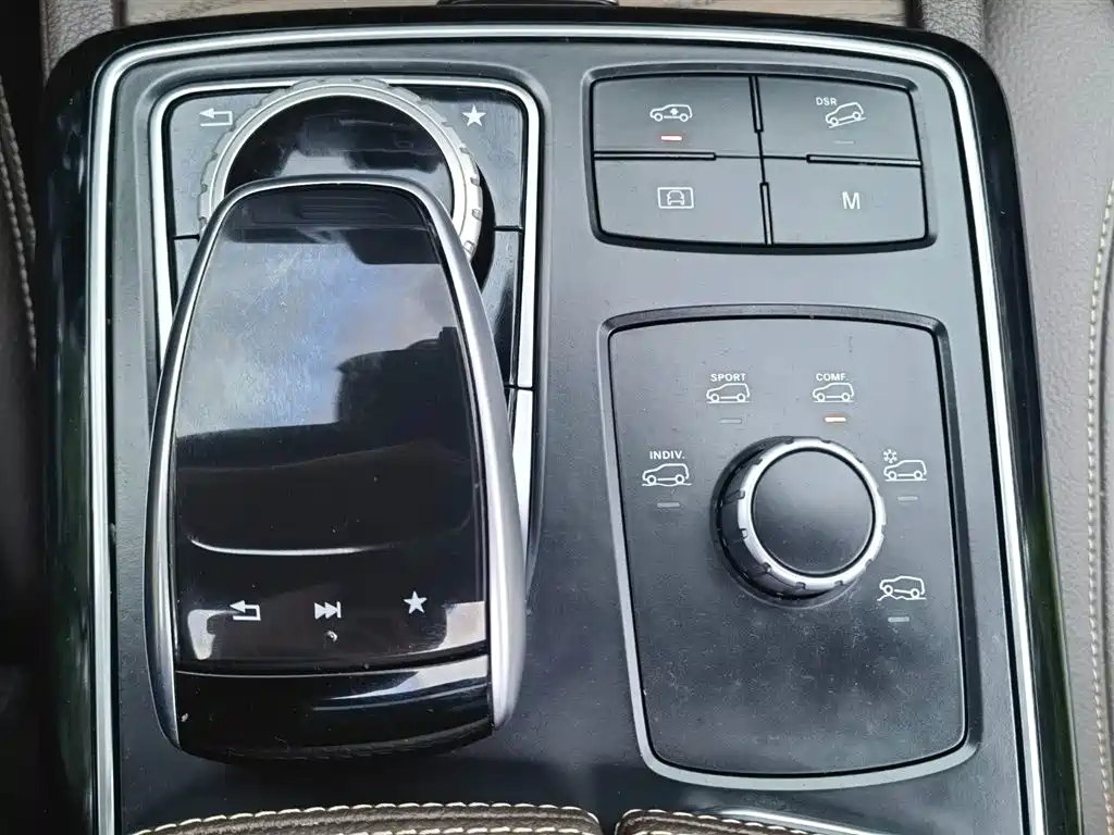 Mercedes-Benz GLE 2017 GLE 400 4MATIC фото 21