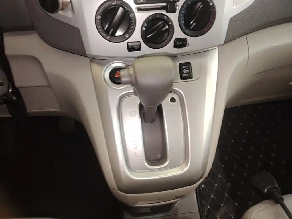 Nissan NV200 2017 2016 Facelift 1.6L CVT Luxury