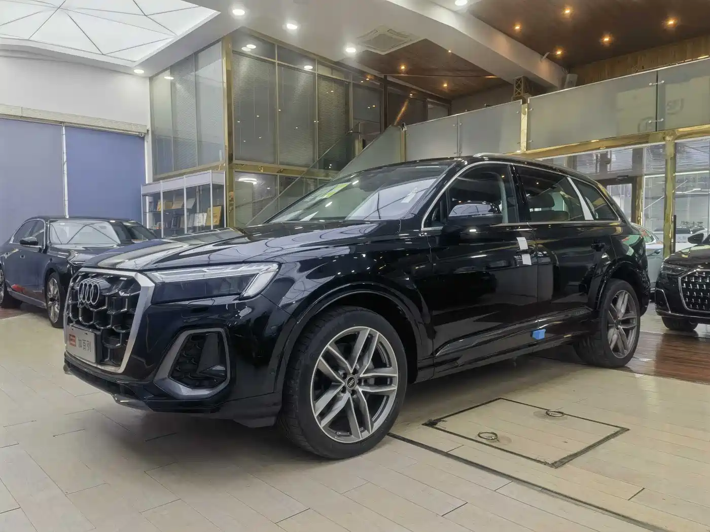 Audi Q7 2024 45 TFSI quattro S line Sport