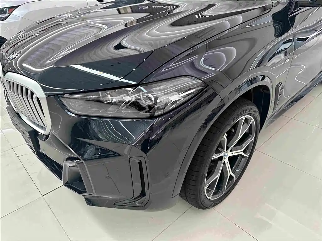 BMW X5 2026 2025 Model xDrive 30Li Exclusive M Sport Blackout Package