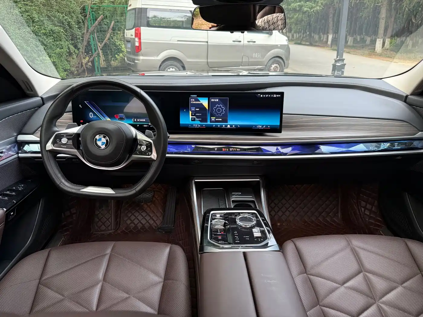 صورة 17 - BMW 7 Series
