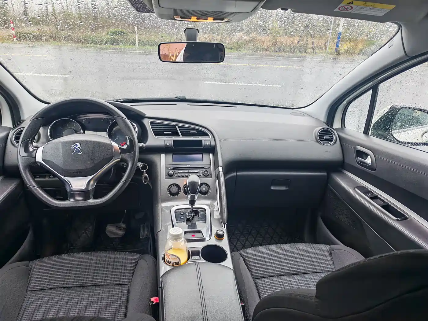 Peugeot 3008 2016 2.0L Automatic Standard Edition фото 7