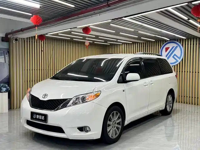  Toyota Toyota Sienna 2013 3.5L 4WD Automatic