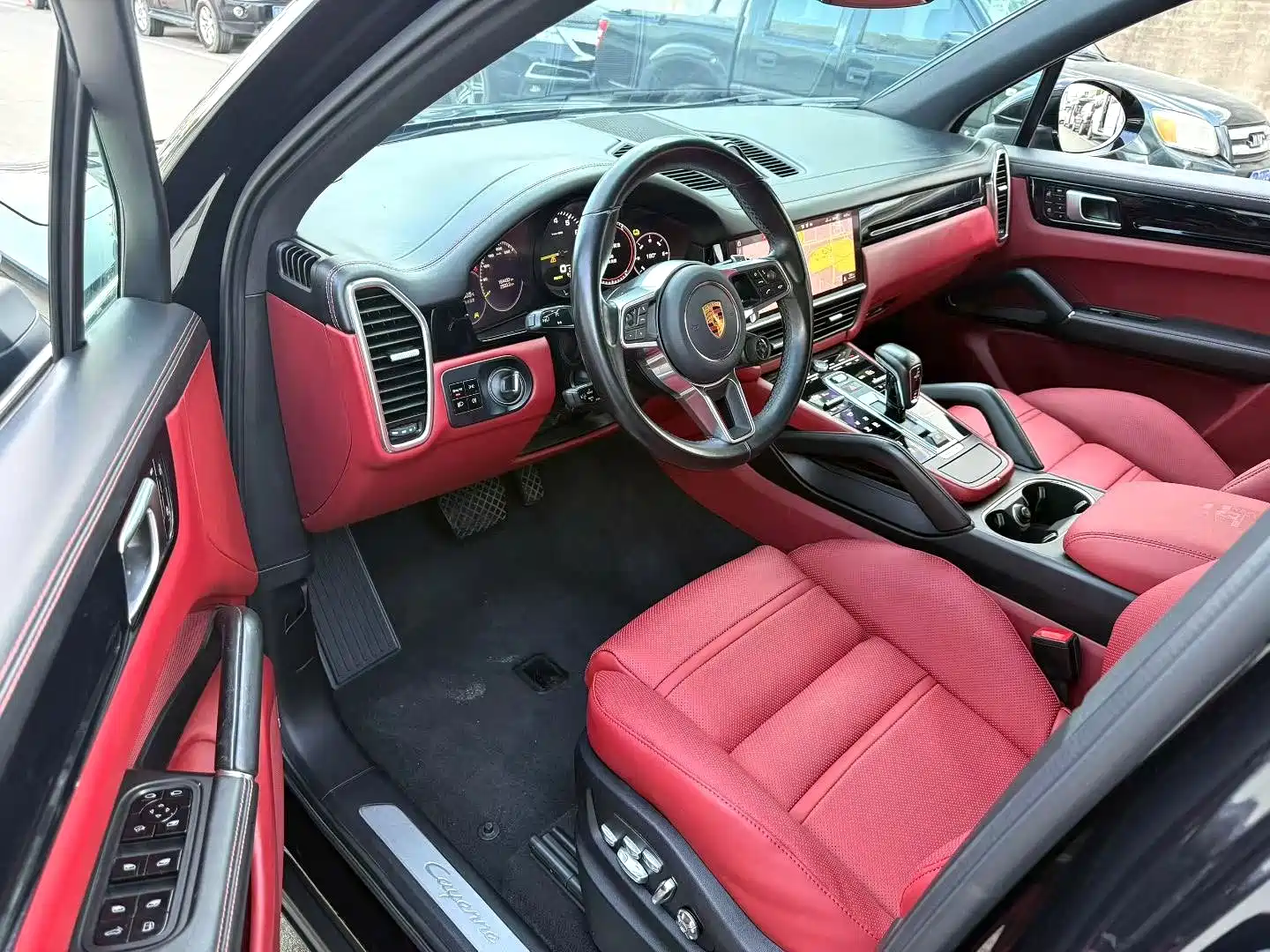 Фото 3 - Porsche Cayenne New Energy