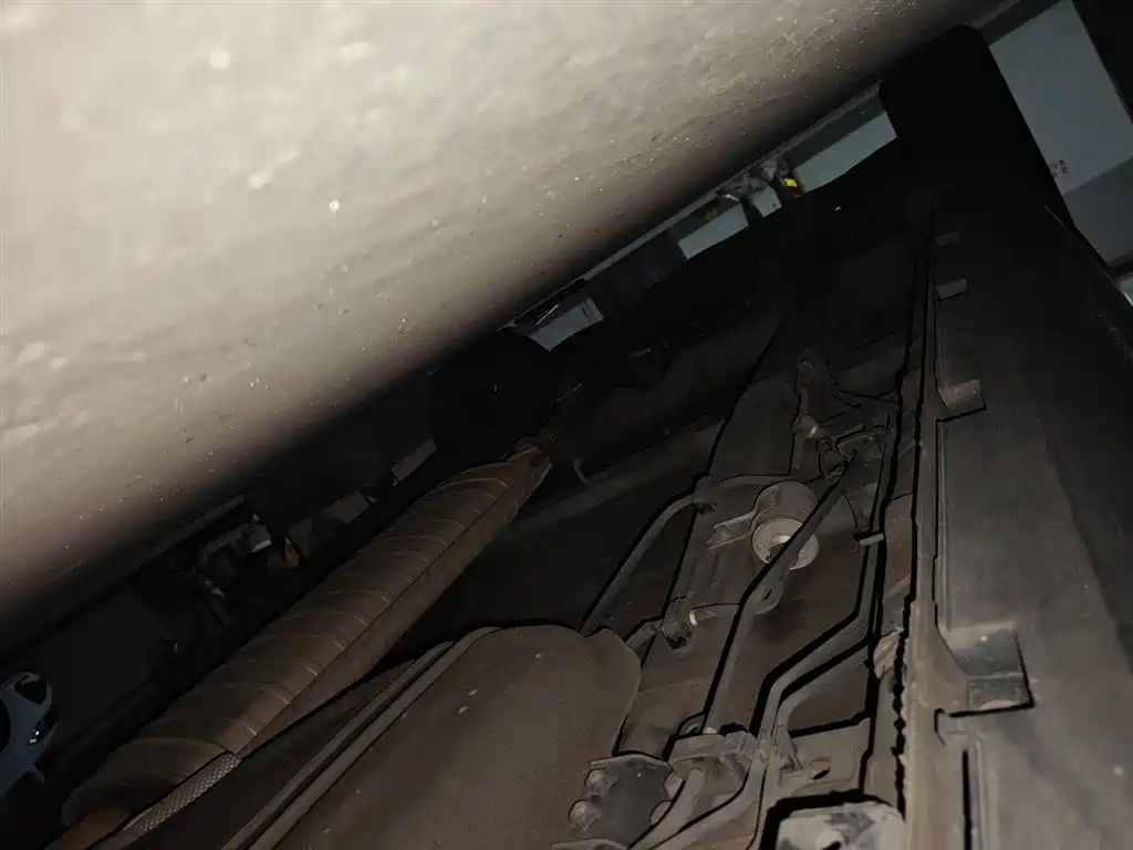 BYD Tang 2018 2.0T Automatic Smart Connection Delight Edition 7-Seater China V фото 19