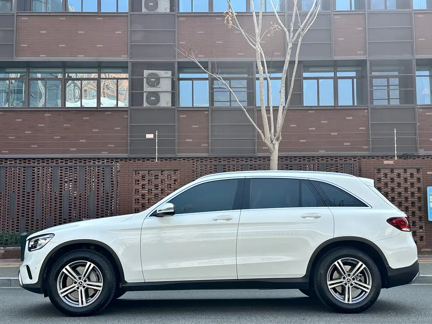 Mercedes-Benz GLC 2021 GLC 260 L 4MATIC Sporty фото 5