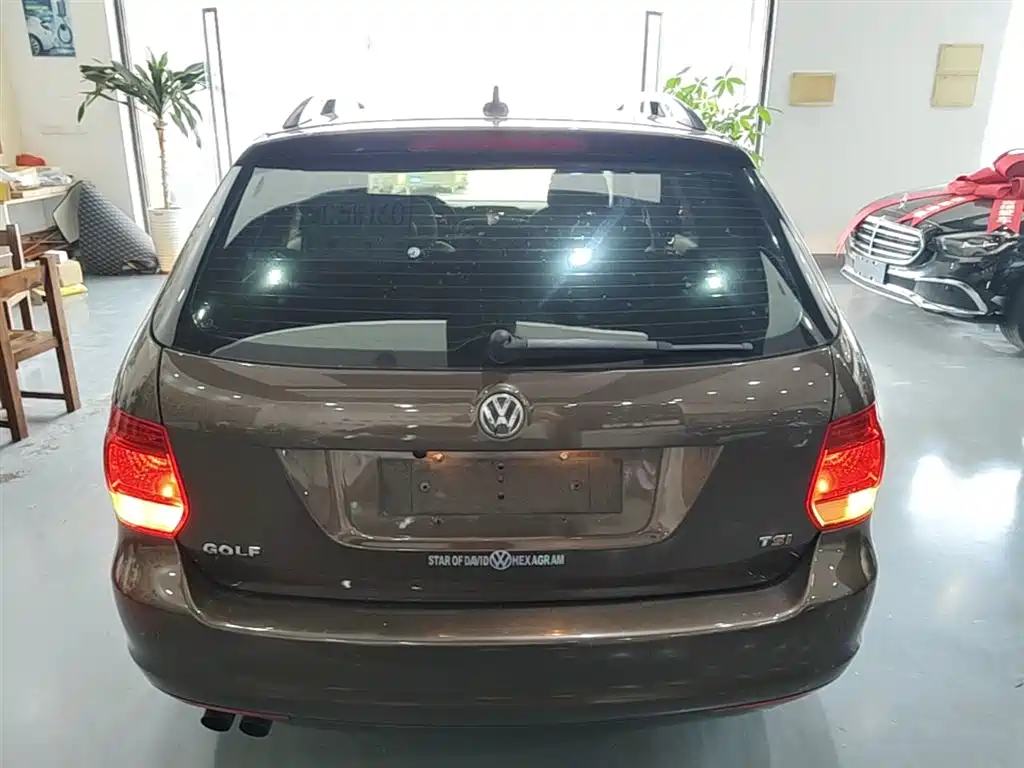 Volkswagen Golf (Import) 2011 Model 1.4TSI Luxury Touring фото 6