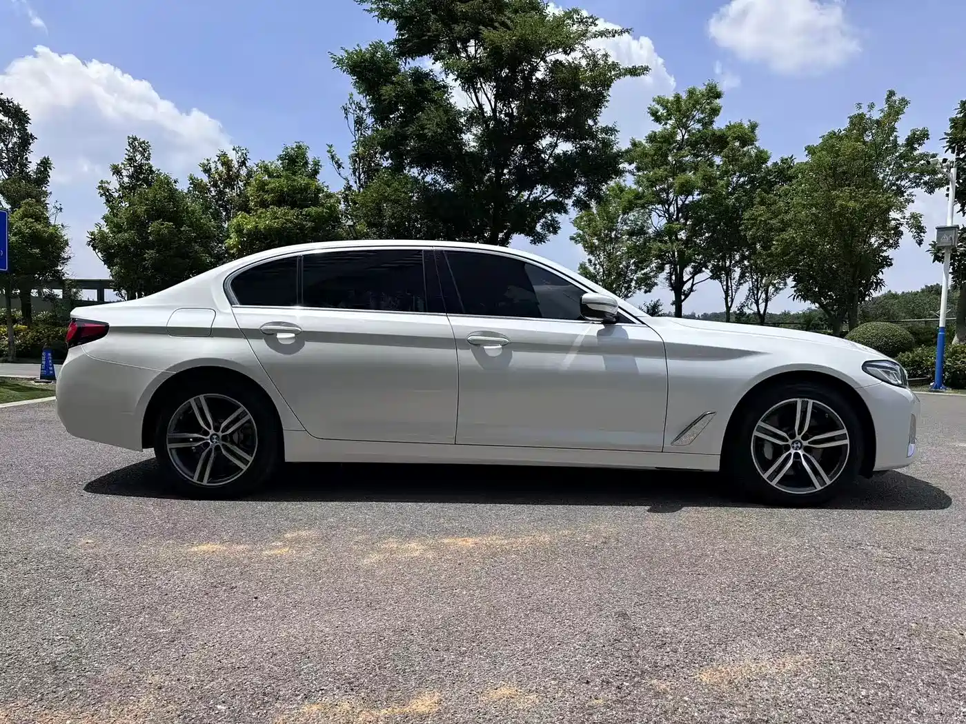 BMW 5 Series 2022 530Li Leading Luxury Package фото 8