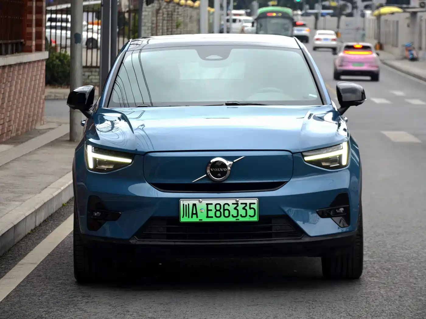 VOLVO C40