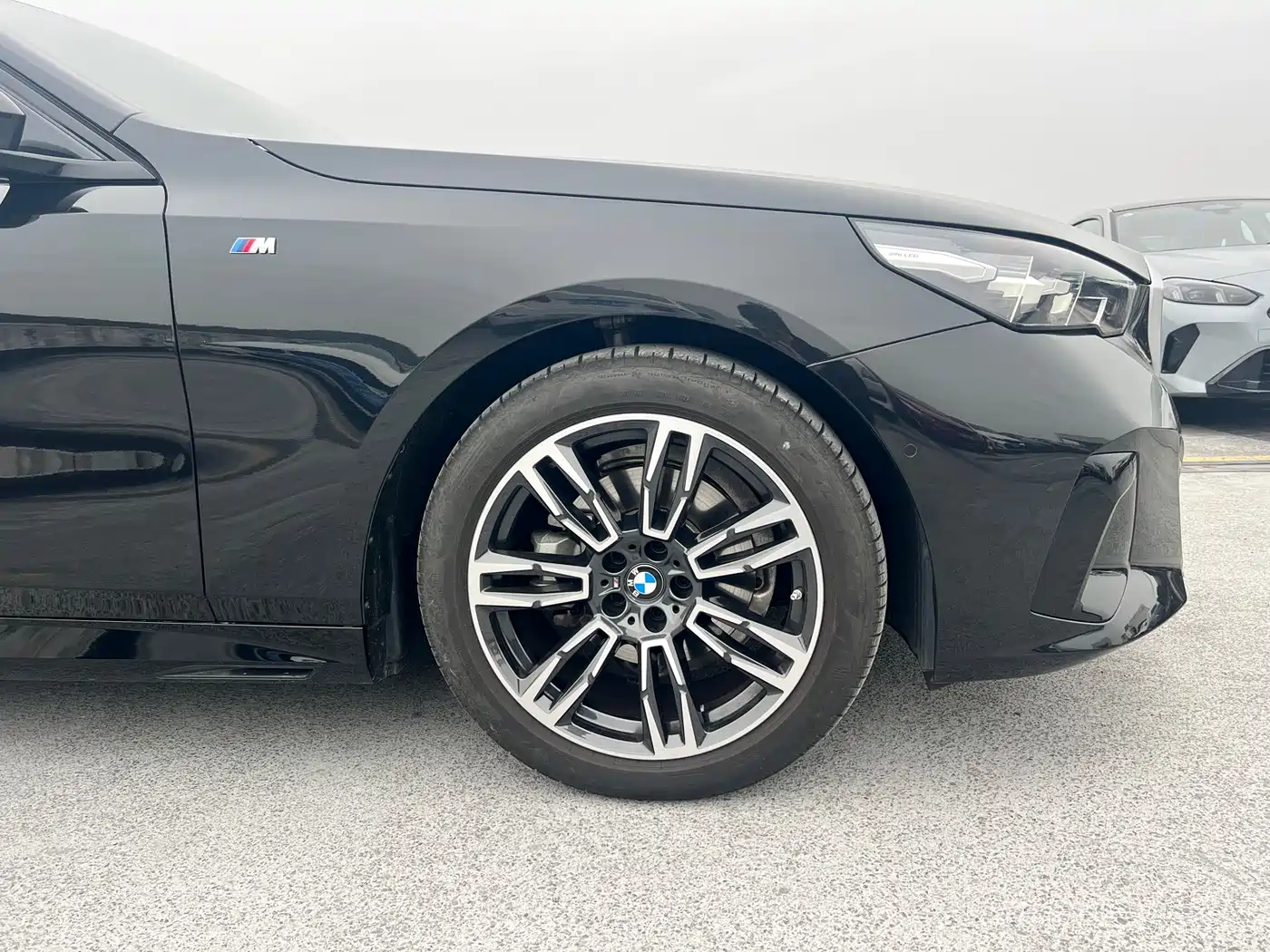 BMW 5 Series (Import) 2024 Model 525i M Sport Package фото 7