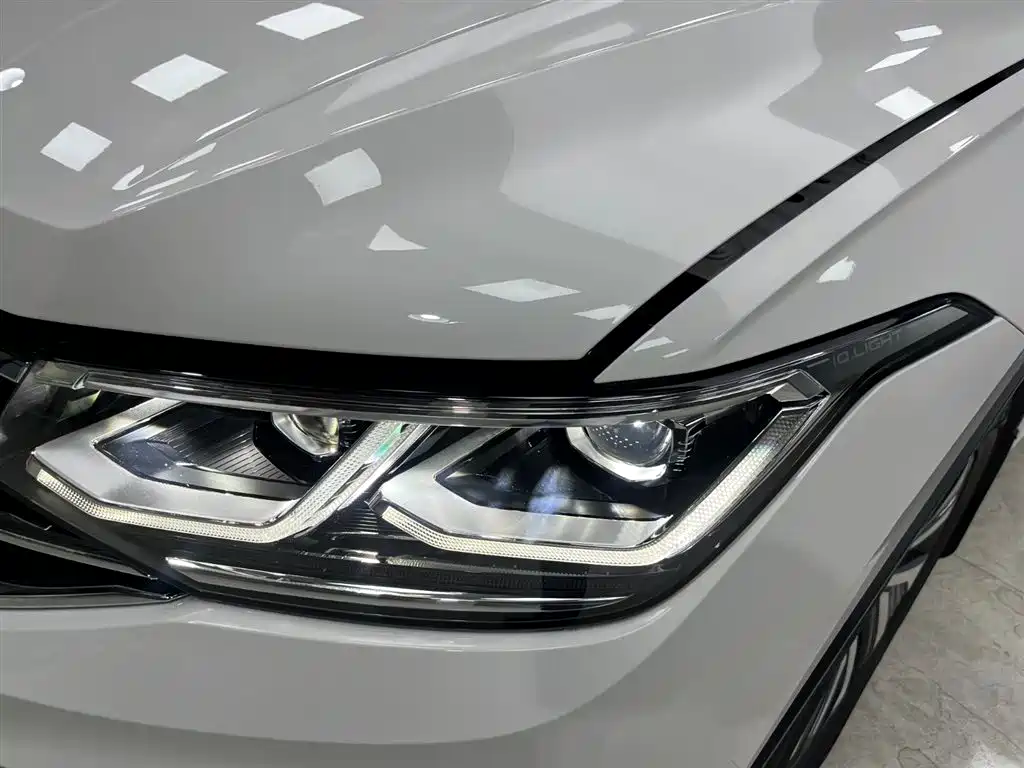 Volkswagen Tiguan L PHEV 2022 430PHEV Plug-in Hybrid Flagship Edition фото 18