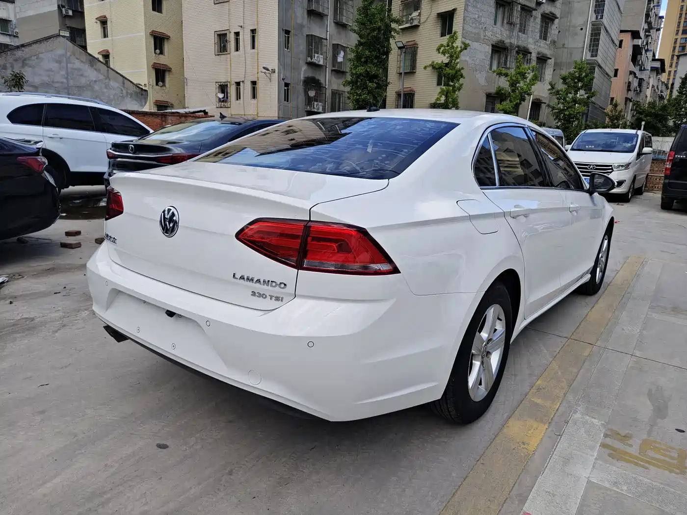 Volkswagen Lamando 2018 230TSI DSG Trend Edition фото 6