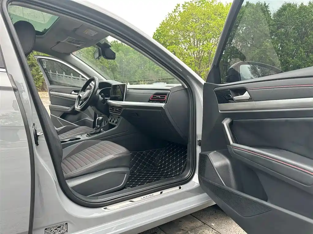 Volkswagen Lavida 2023 280TSI DSG Starlight Comfort Edition фото 17
