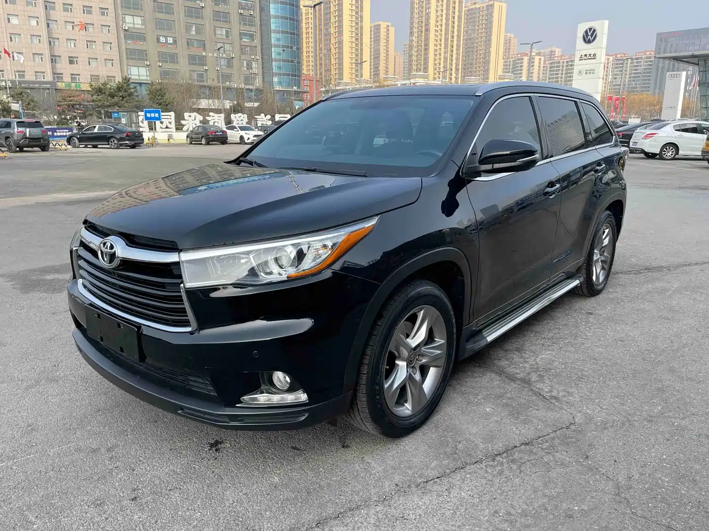 TOYOTA HIGHLANDER