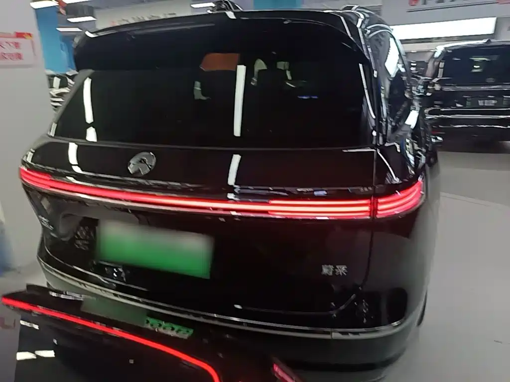 Фото 6 - NIO ES8