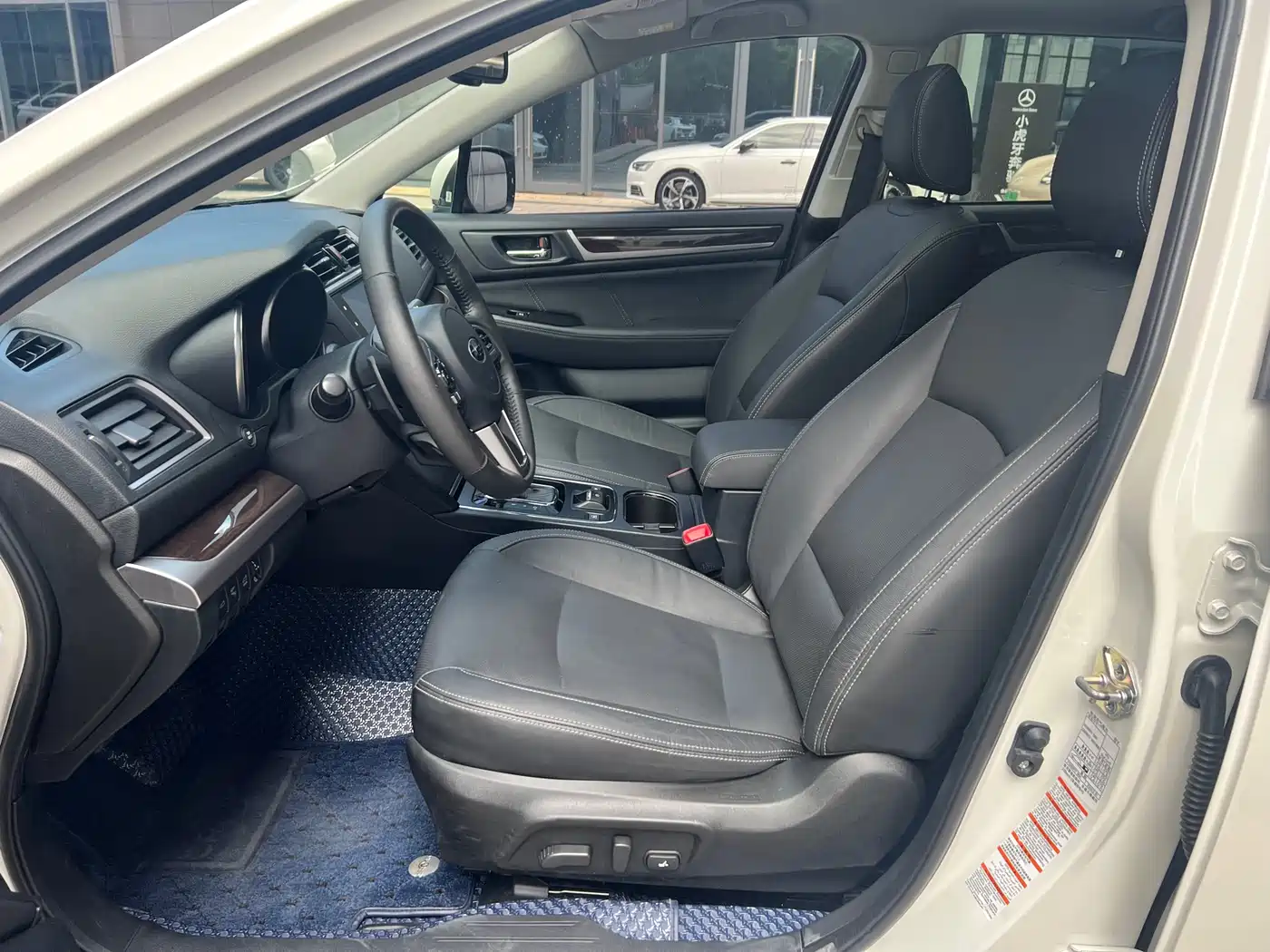 SUBARU OUTBACK
