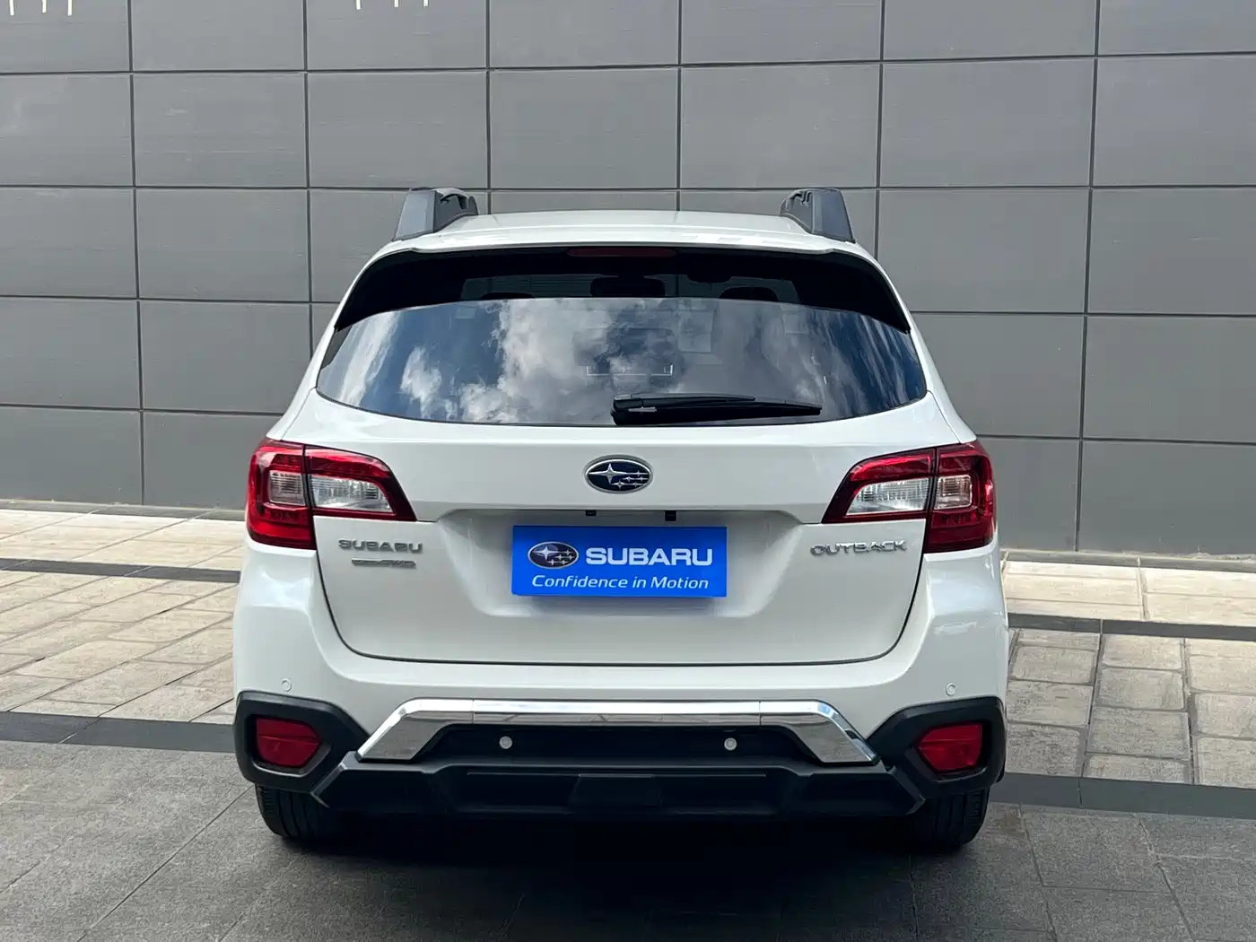 SUBARU OUTBACK