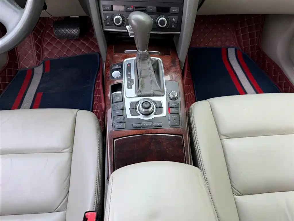 Audi A6L 2011 3.0 TFSI quattro Luxury фото 7