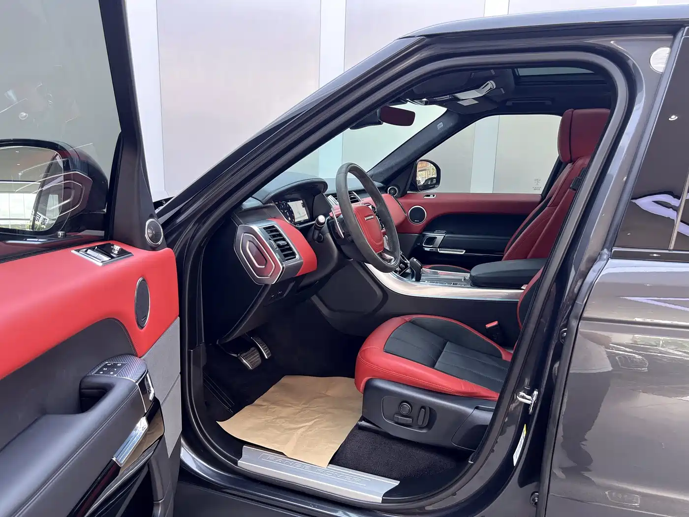Land Rover Range Rover Sport 2020 3.0 L6 HST фото 12