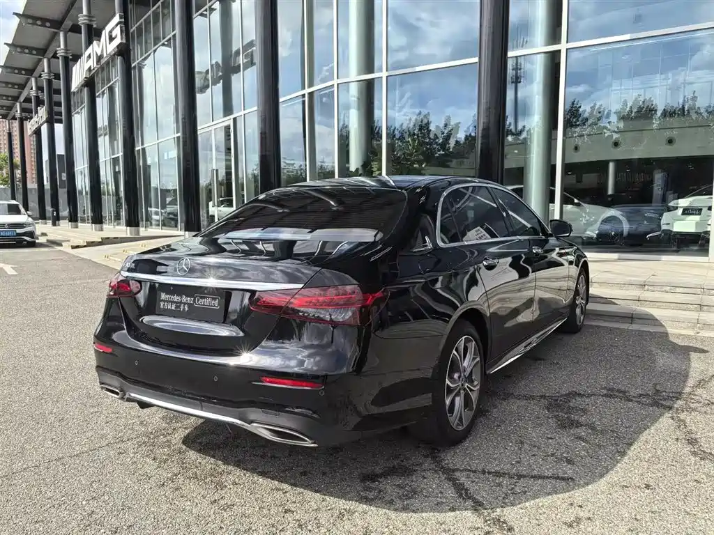 Mercedes-Benz E-Class 2023 E 300 L Sport Fashion фото 5
