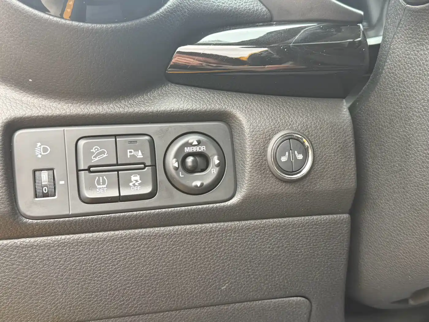 Kia KX1 2021 1.4L CVT Sunroof Version фото 10