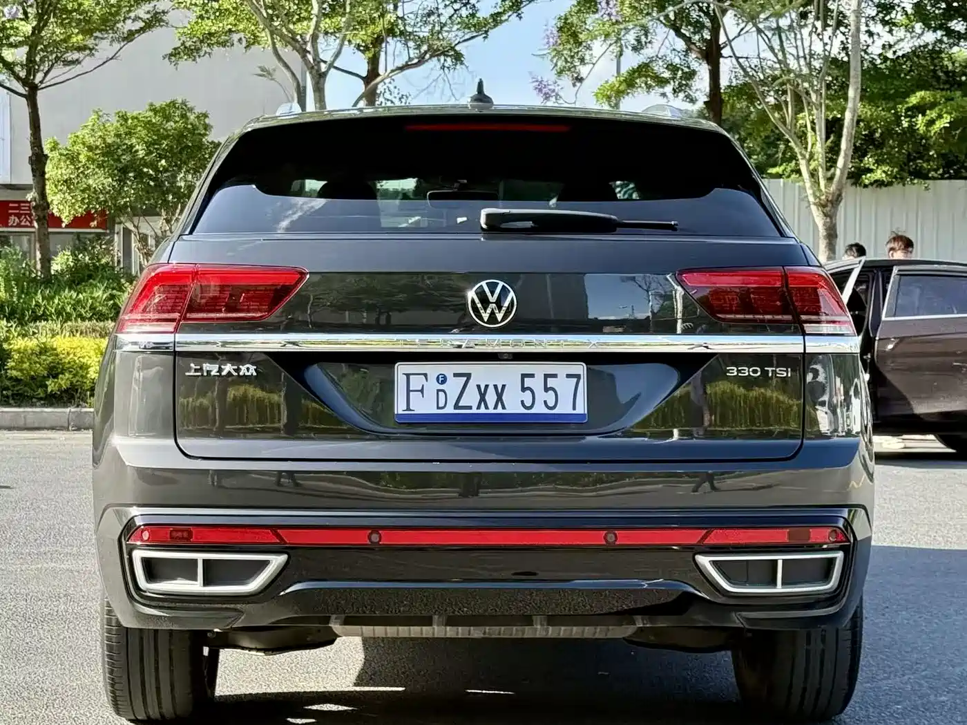 Volkswagen Teramont 2022 Teramont X 330TSI 2WD Premium Luxury фото 3