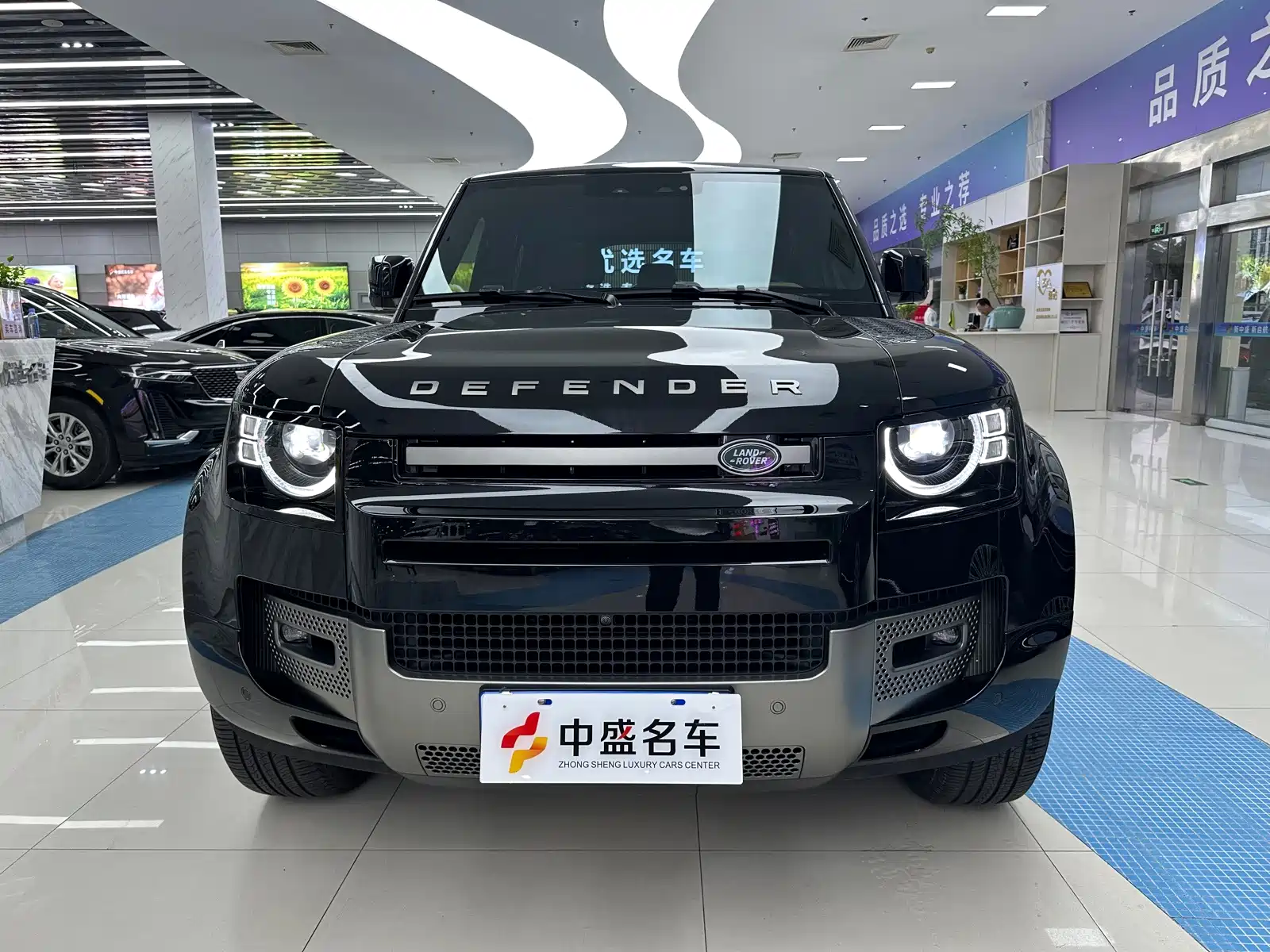 Фото 22 - Land Rover Defender