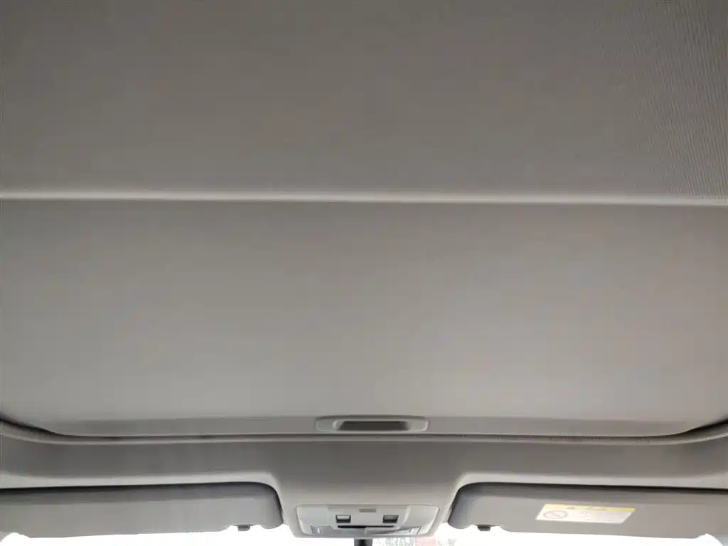 Toyota RAV4 Rongfang 2015 2.0L CVT 2WD Trend Edition фото 9