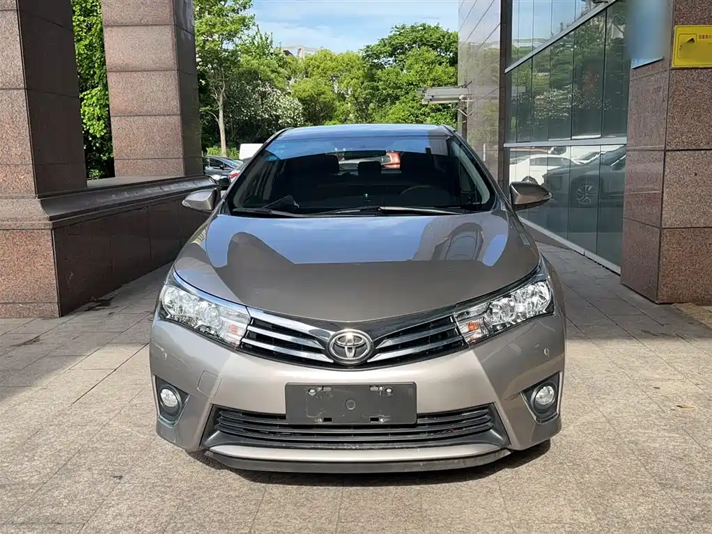 Toyota Corolla 2017 Facelift 1.6L S-CVT GL фото 7
