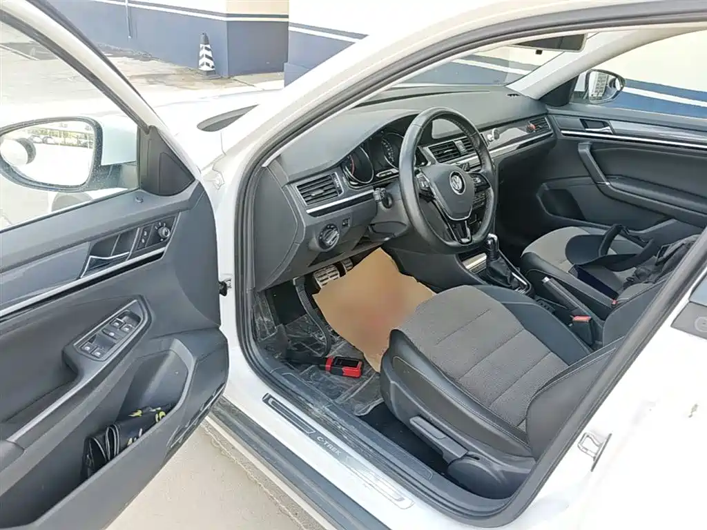 Volkswagen C-TREK 2018 1.5L Automatic Comfort фото 16