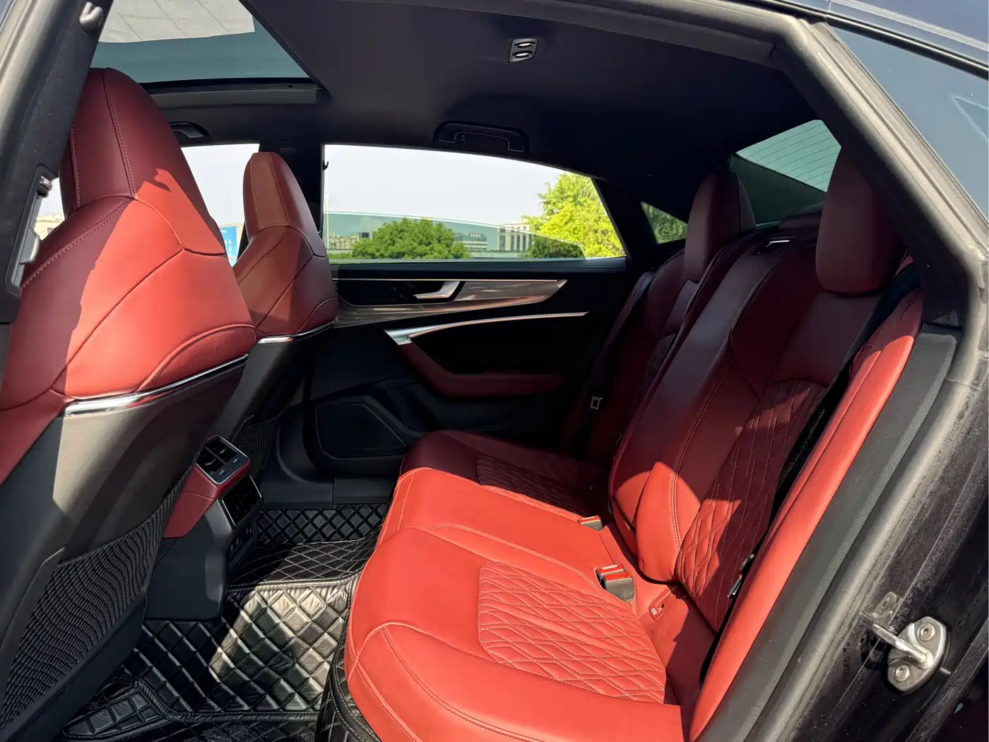 Audi A7L 2023 45 TFSI quattro S-line Black Warrior Edition фото 7