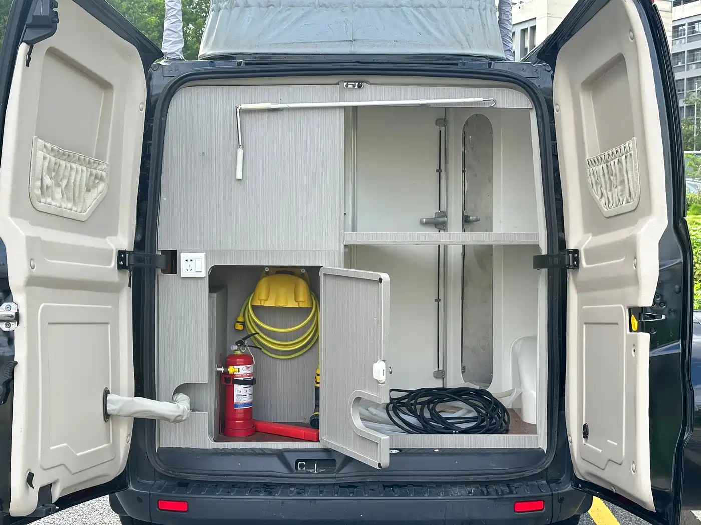 Ford Transit 2020 2.0T Gasoline Auto Multi-Purpose Commercial Vehicle Medium Wheelbase Low Roof Dual-Swing Doors China VI фото 8