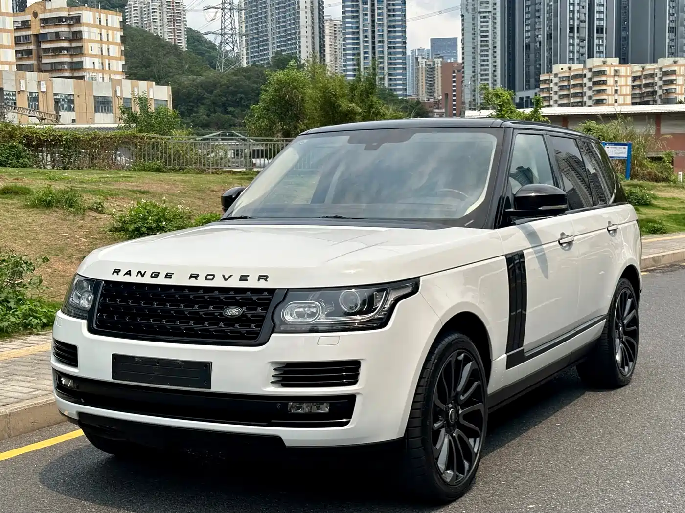 Land Rover Range Rover 2015 3.0 TDV6 Vogue
