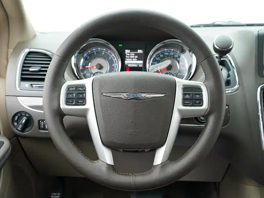 Фото 16 - Chrysler Pacifica
