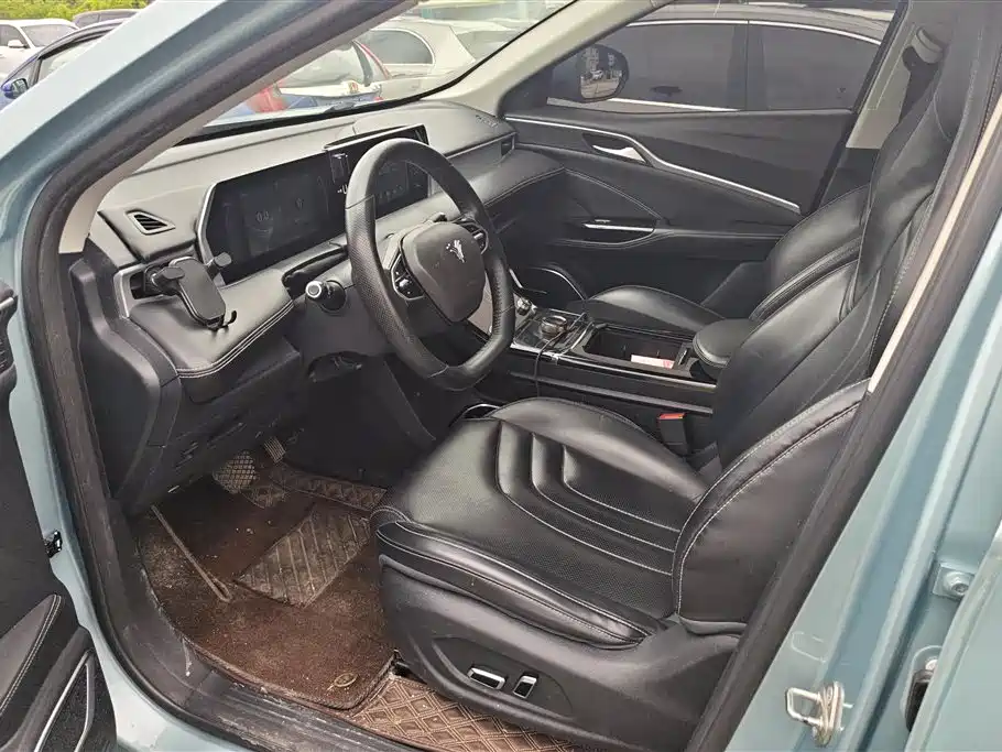NEZHA AUTOMOBILE NEZHA U