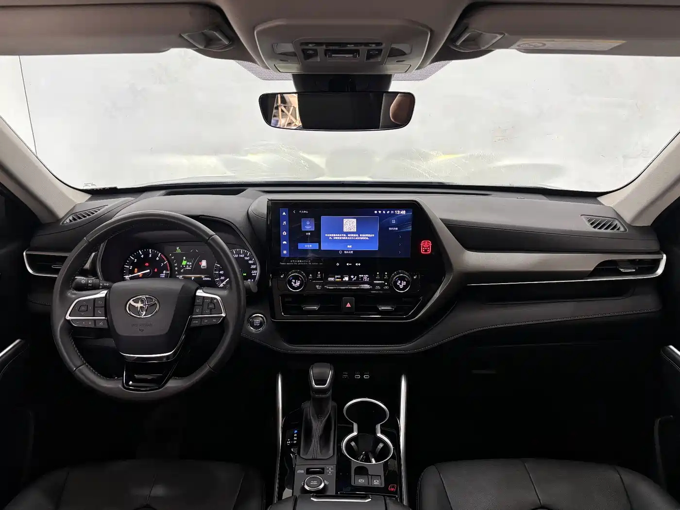 Toyota Highlander 2022 380T 4WD Premium 7-Seater фото 14