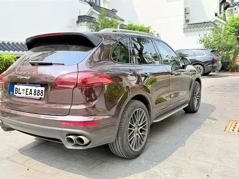 Porsche Cayenne New Energy 2016 Cayenne S E-Hybrid 3.0T фото 8
