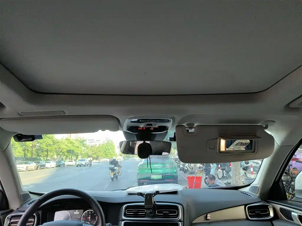Lynk & Co 01 2019 2.0T 2WD Type Pro Version China V фото 14