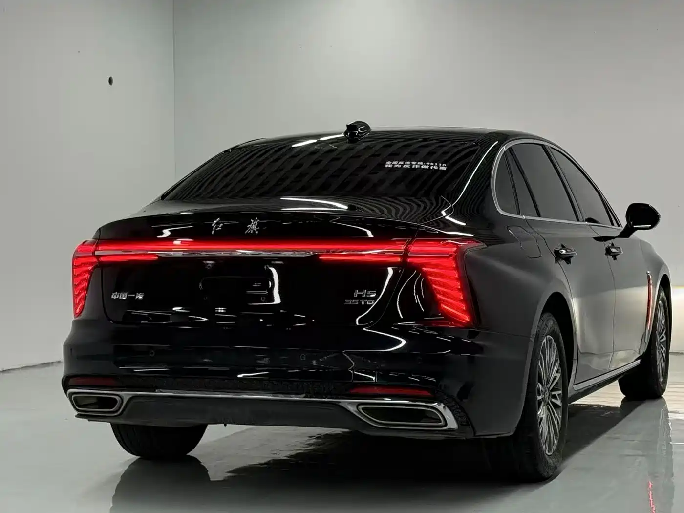 Hongqi H5 2025 1.5T DCT Flag Rhythm 500,000 Units Memorial Edition фото 8