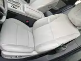 Фото 18 - Hongqi HS6 PHEV