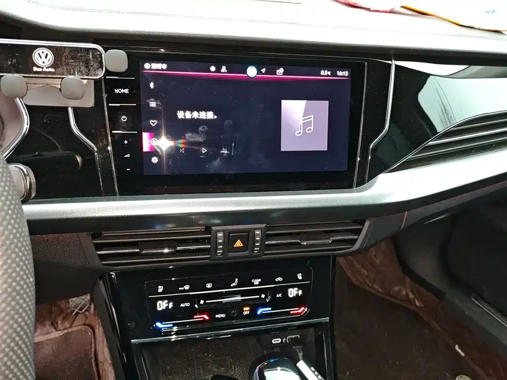 Volkswagen Passat 2025 Outstanding 380TSI Dragon Glory Edition фото 5