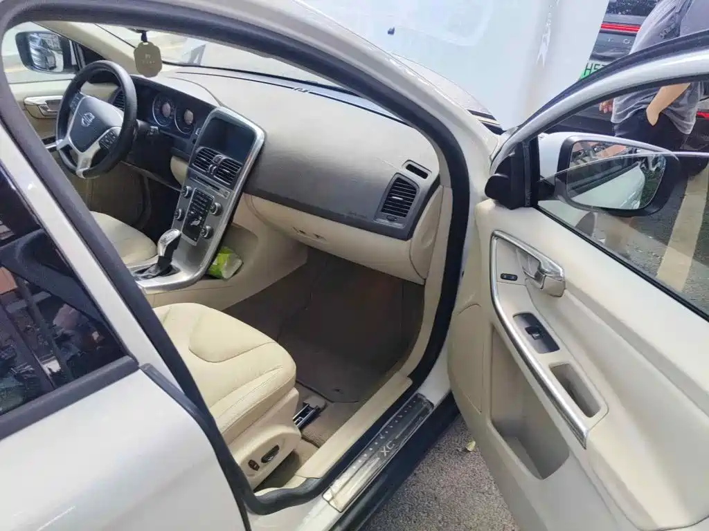 Volvo XC60 (Import) 2012 2013 T5 Comfort Edition